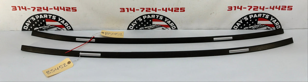2017 Chevy SS Sedan Roof Top Trim Finish Panel Moldings RH & LH OEM