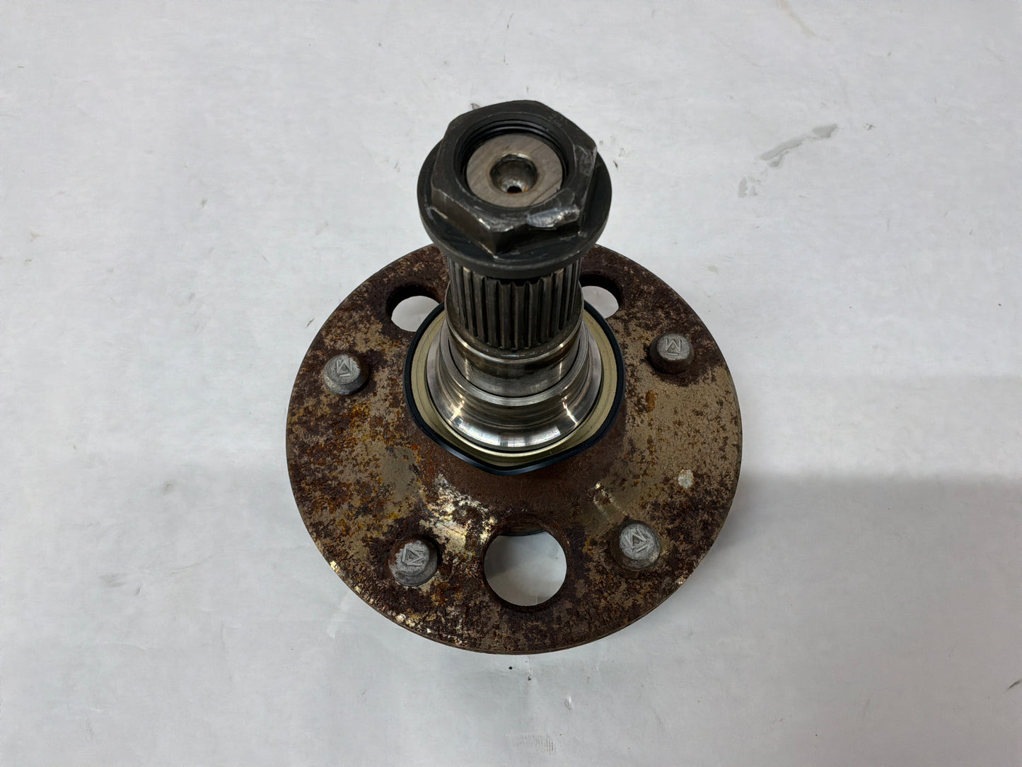 2004 Pontiac GTO Rear Suspension Wheel Axle Flange Hub OEM