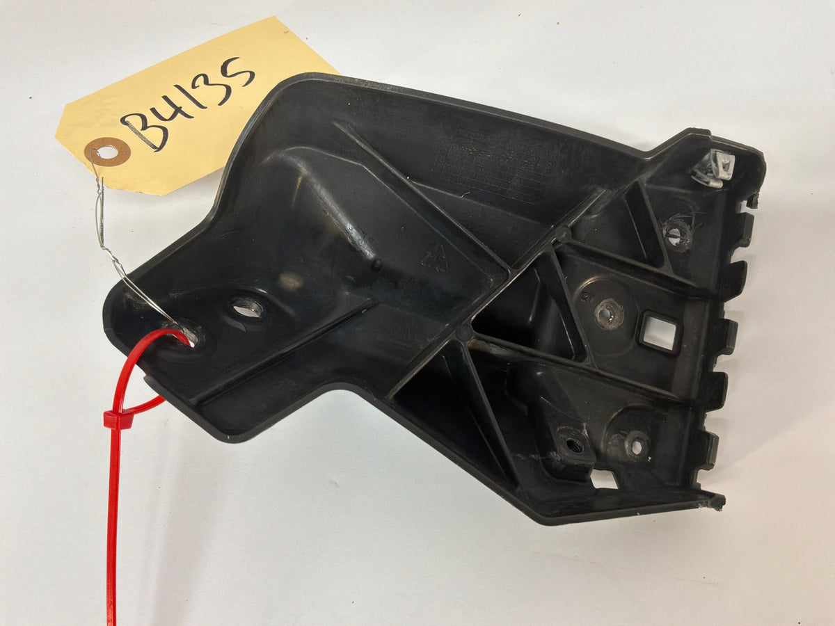 2014 Chevy SS Sedan Front RH Passenger Fender Bracket OEM