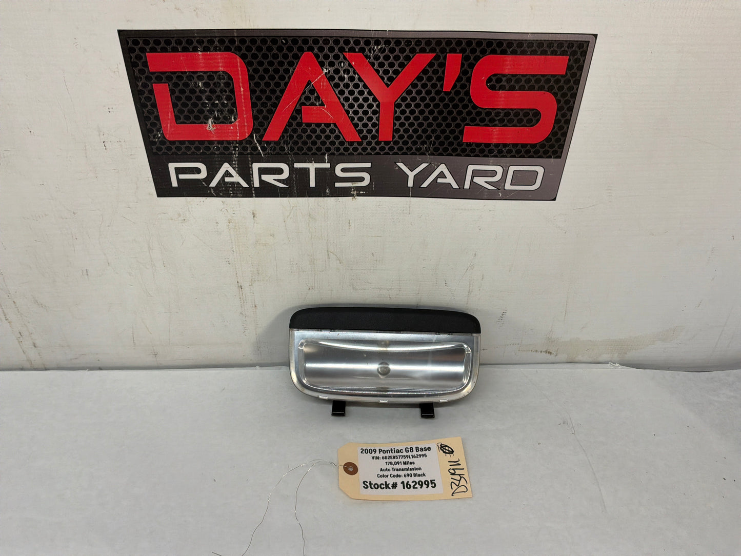 Rear overhead light - Day's Parts Yard