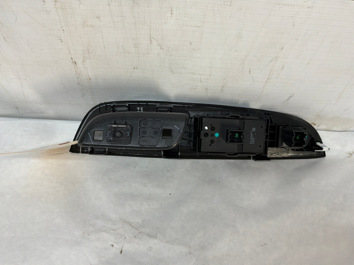 Lh door controls - Day's Parts Yard