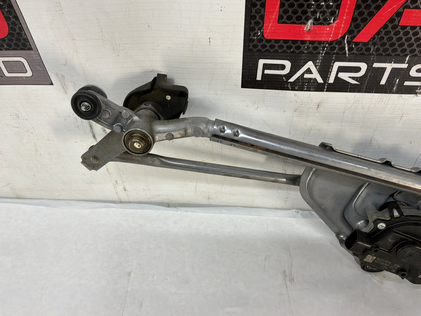 Windshield wiper arm - Day's Parts Yard