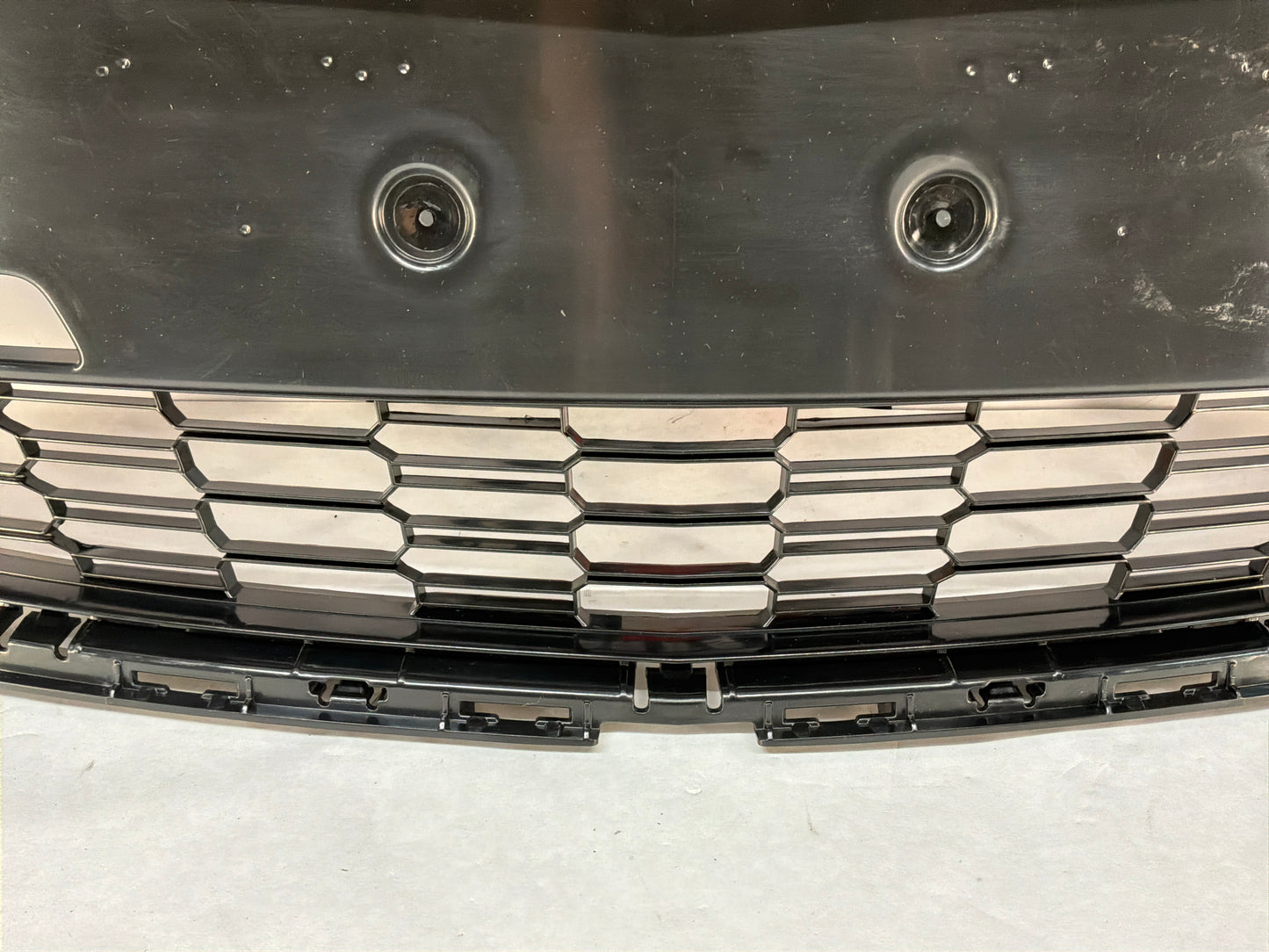 2016-2017 Chevy SS Sedan Holden VF Series 2 Front Lower Grille Bumper Honeycomb Insert NEW OEM
