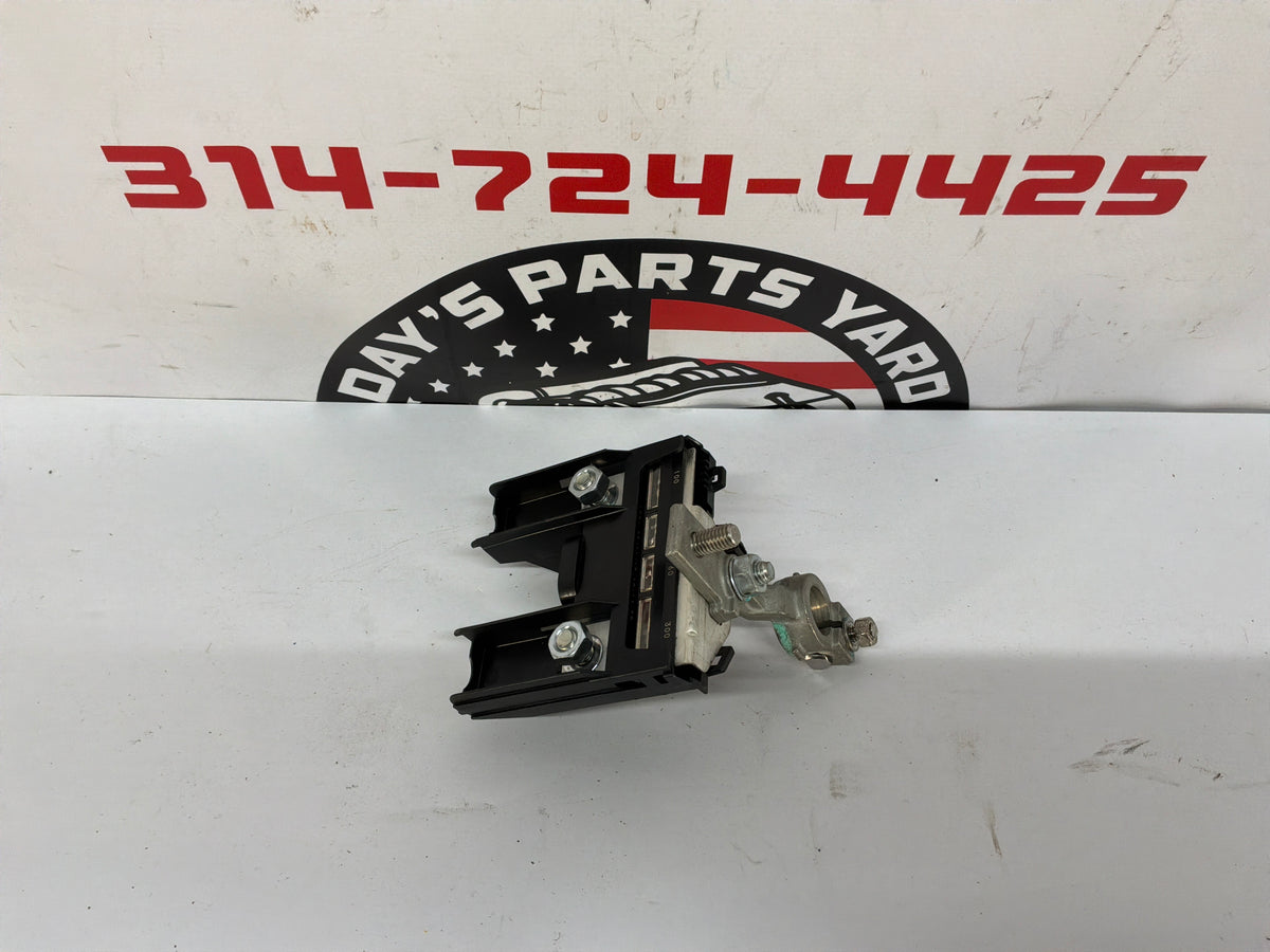 2014 Chevy SS Sedan Positive Battery Terminal Electric Fuse Block OEM