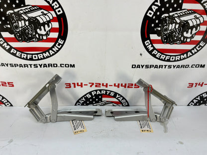 2015 Chevy Camaro SS 1LE RH & LH Hood Hinges OEM