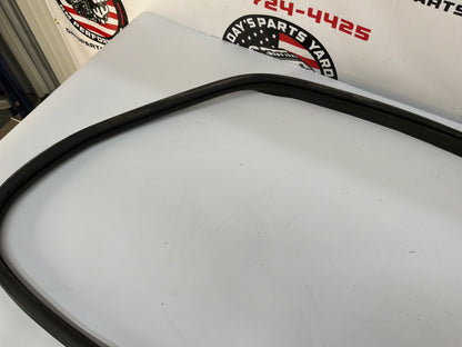 2006 Cadillac CTS-V LH Driver Front Door Weather Strip Rubber Seal OEM