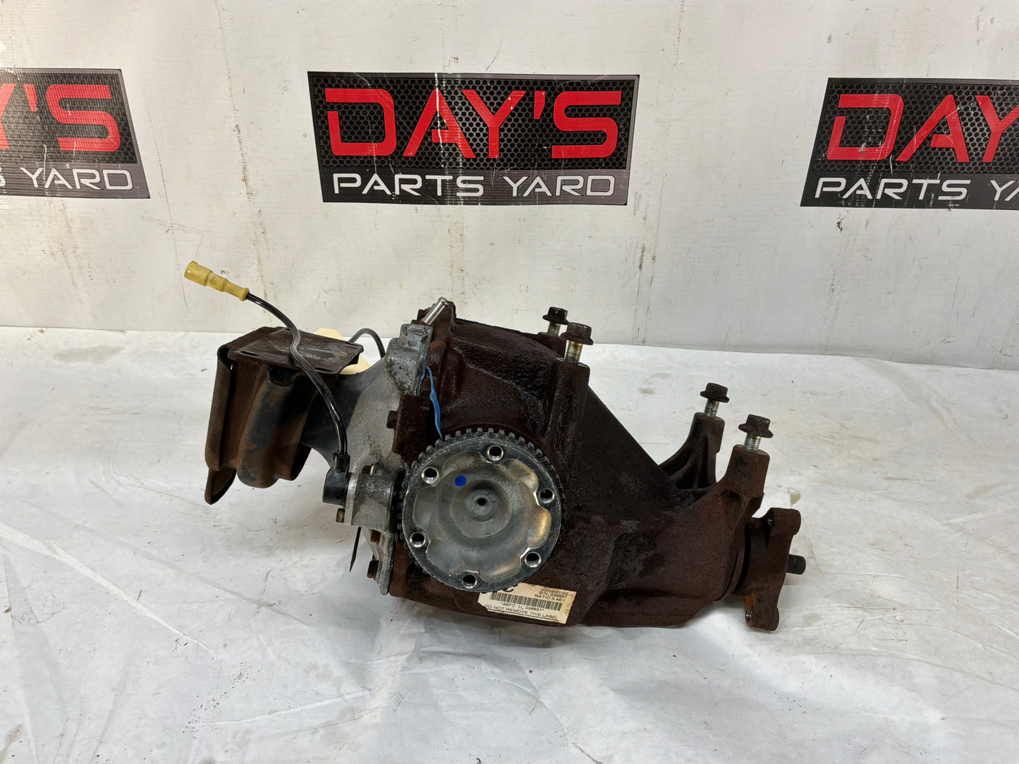 2004 Pontiac GTO Rear End Rearend Carrier Axle Differential 3.46 LSD OEM
