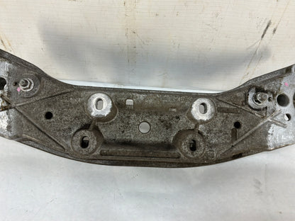 Crossmember bracket - Day's Parts Yard