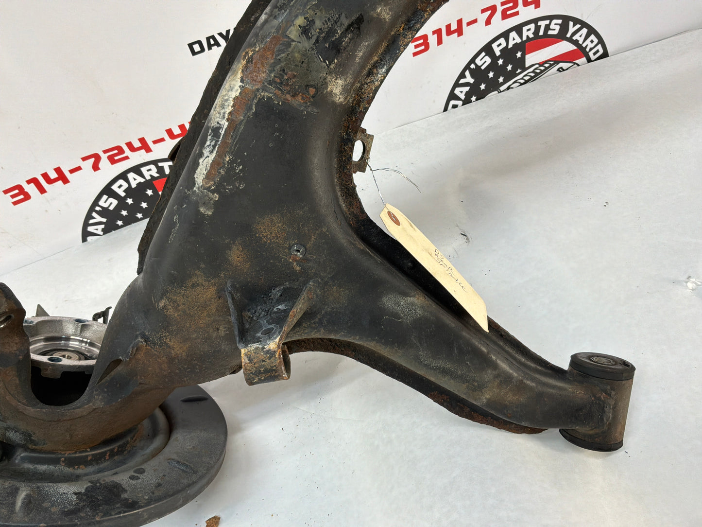 2005 Pontiac GTO LH Driver Rear Suspension Spindle Hub Knuckle Control Arm OEM