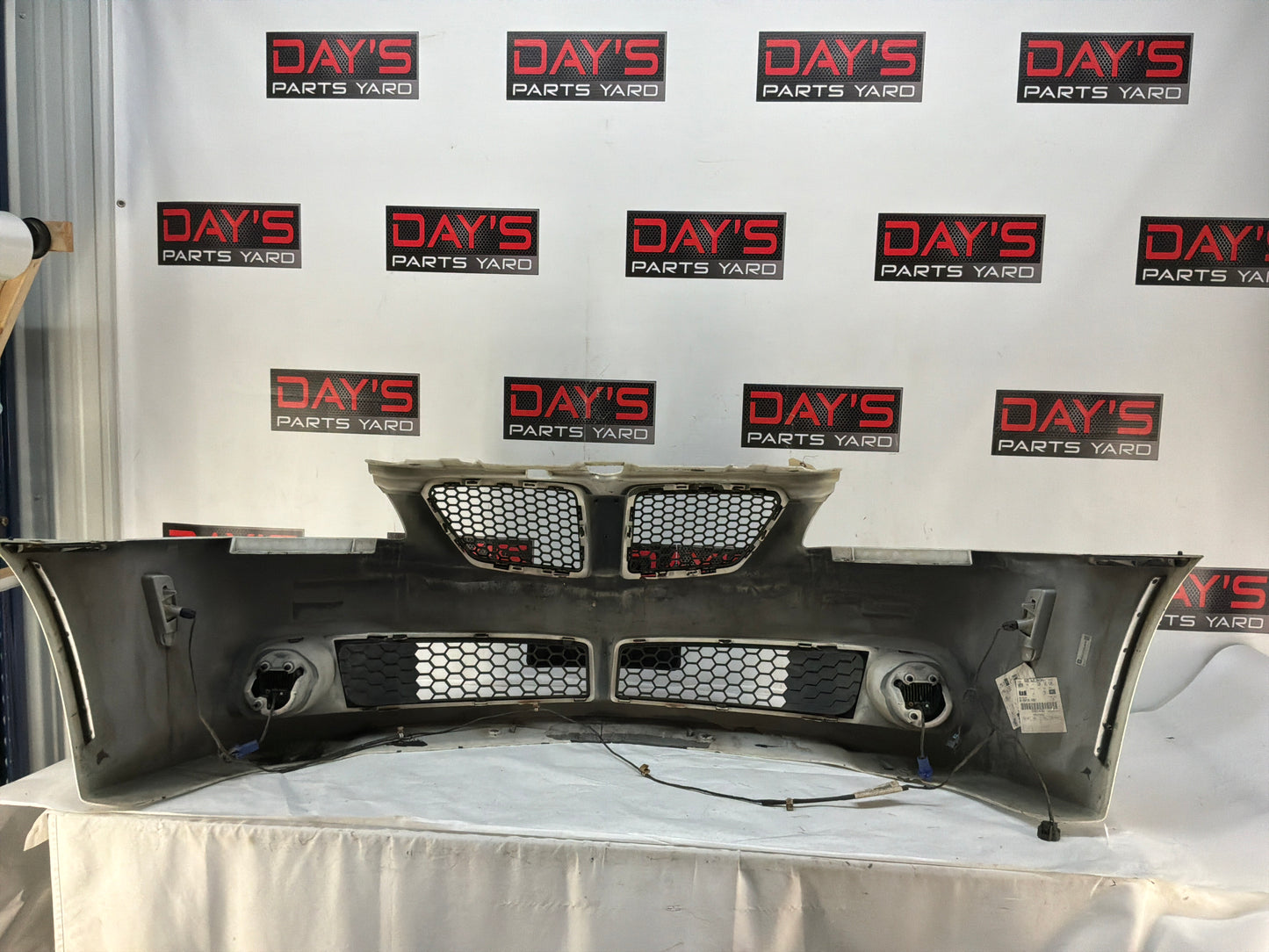 2008 Pontiac G8 GT Front Bumper Cover Fascia Assembly Grilles OEM