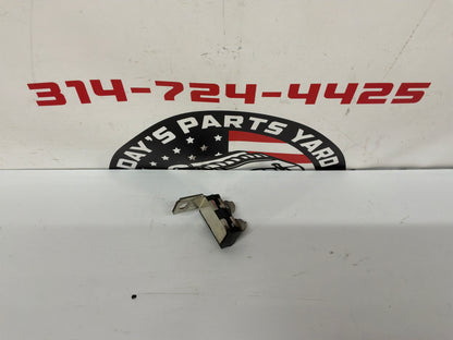 2014 Chevy SS Sedan Jump Starter Positive Post Battery Circuit Fuse Block OEM