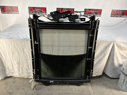 2014 Cadillac CTS-V Sedan Sunroof Sun Moon Moonroof Roof OEM - Day's Parts Yard