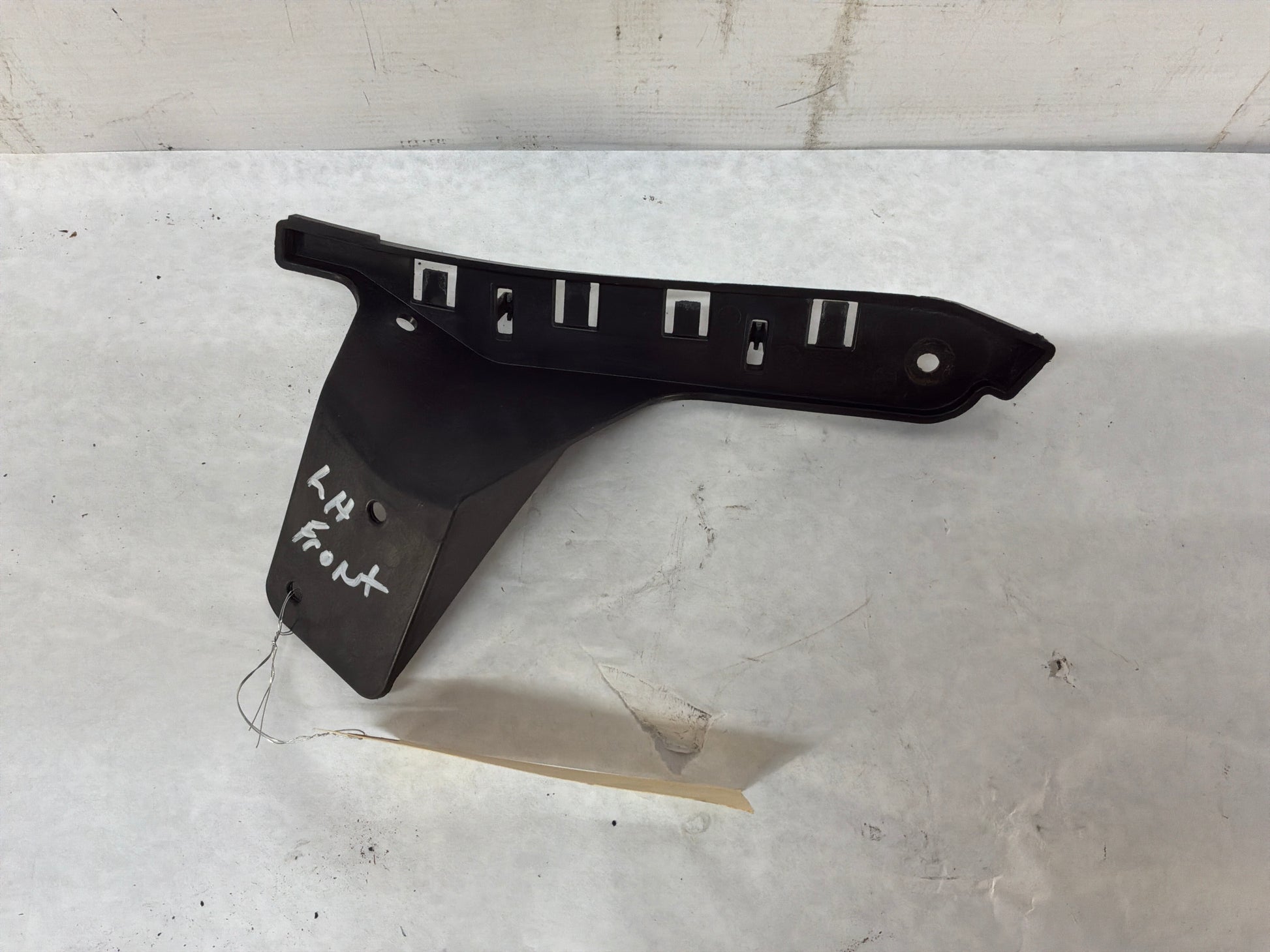Bracket - Day's Parts Yard