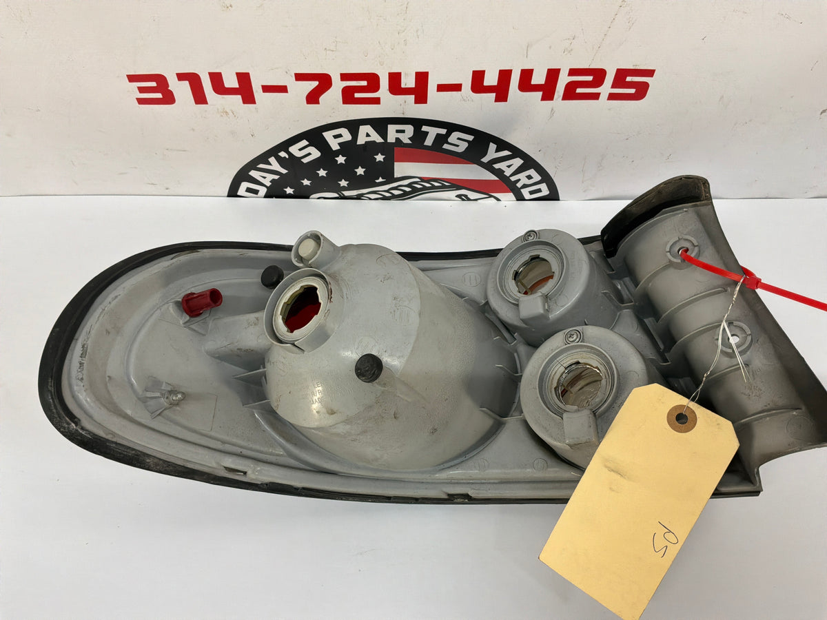 2006 Pontiac GTO RH Passenger Tail Light Taillight Lamp OEM