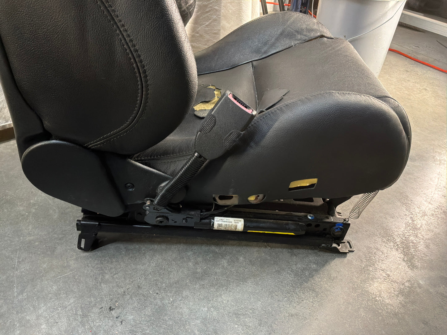 2006 Pontiac GTO Seats Fronts and Rears Black Leather OEM