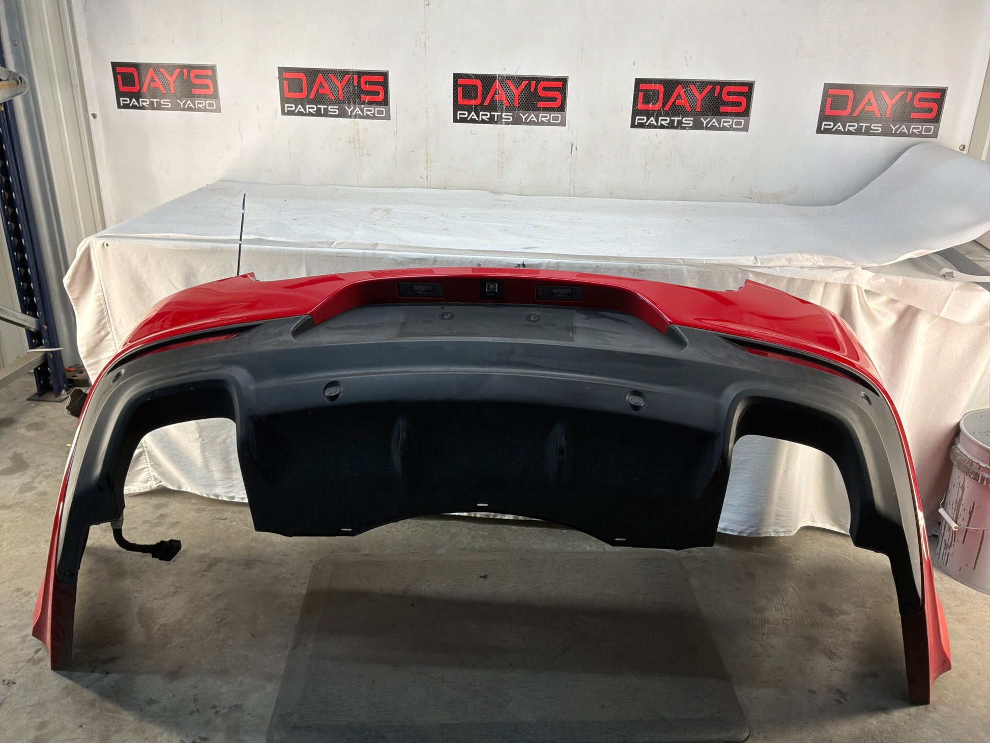 Rear bumper - Day's Parts Yard