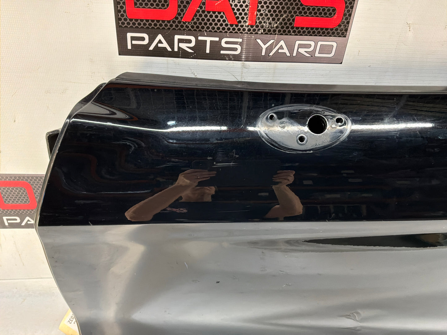 Lh front exterior door - Day's Parts Yard
