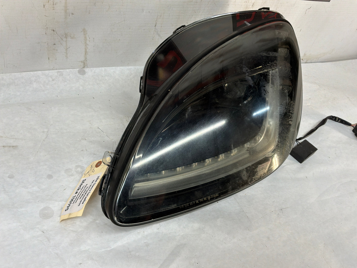 Headlight - Day's Parts Yard