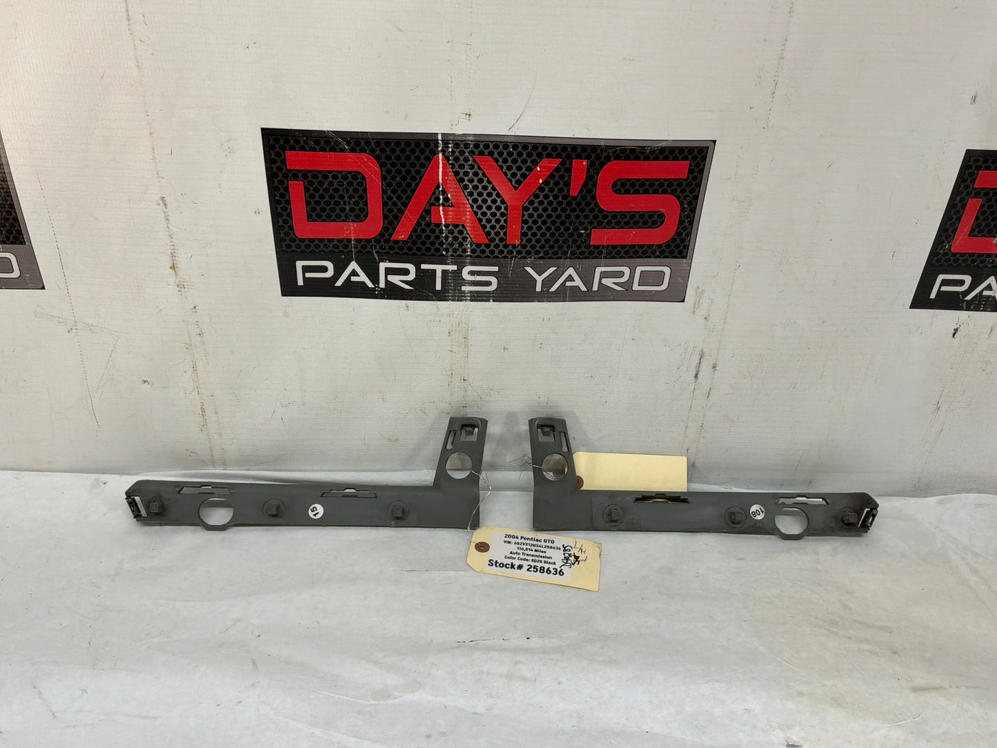 2005 Pontiac GTO RH & LH Front Bumper Fender Bracket Guide Supports  OEM