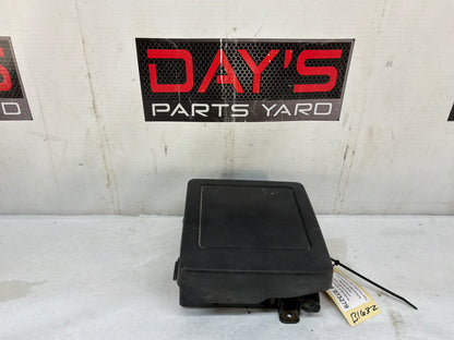 2014 Chevy Caprice PPV Engine Motor Bay Relay Fuse Box Junction Module OEM