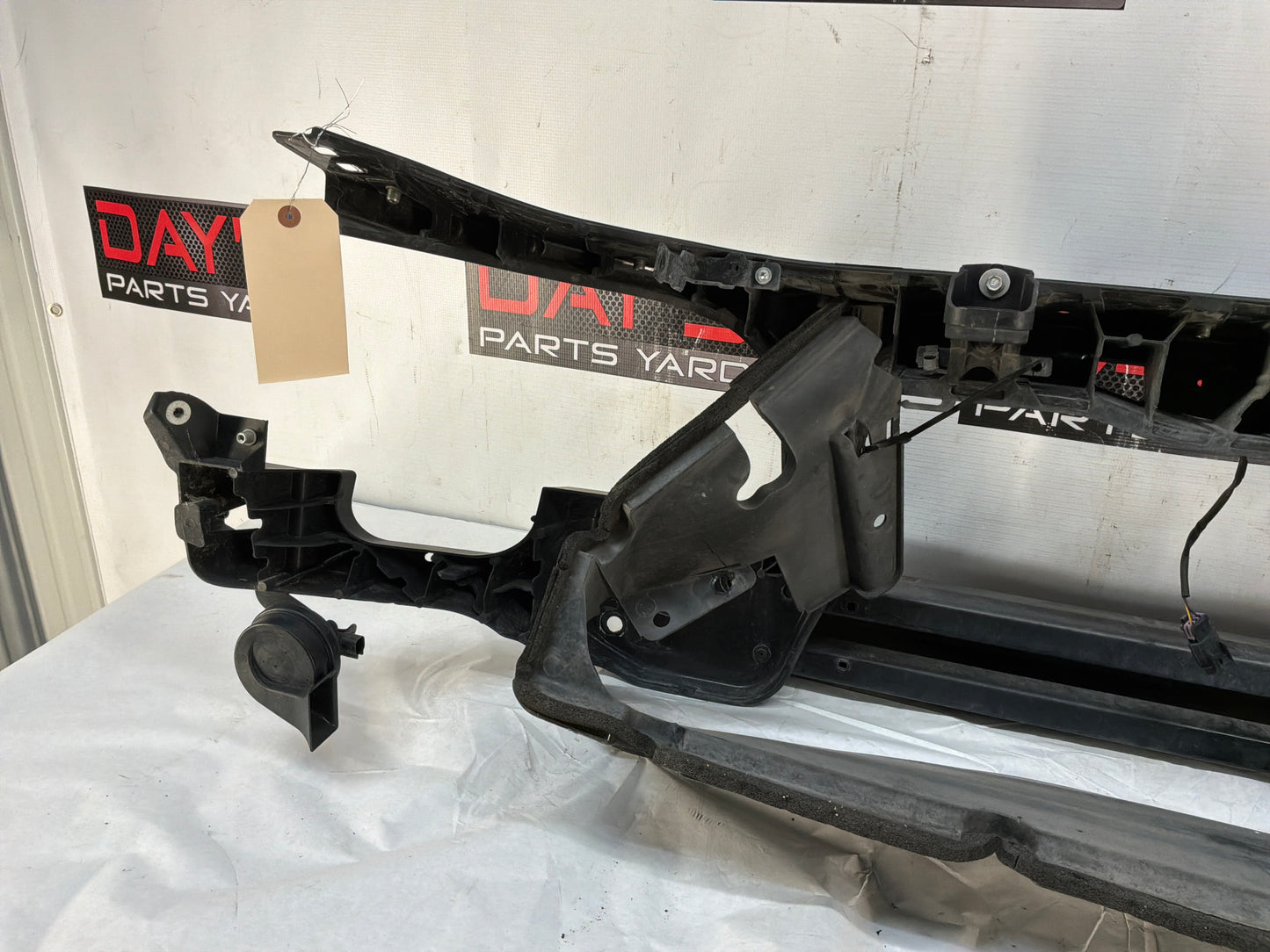 2015 Chevy SS Sedan Front Radiator Core Support Bracket Brace Assembly OEM - Day's Parts Yard