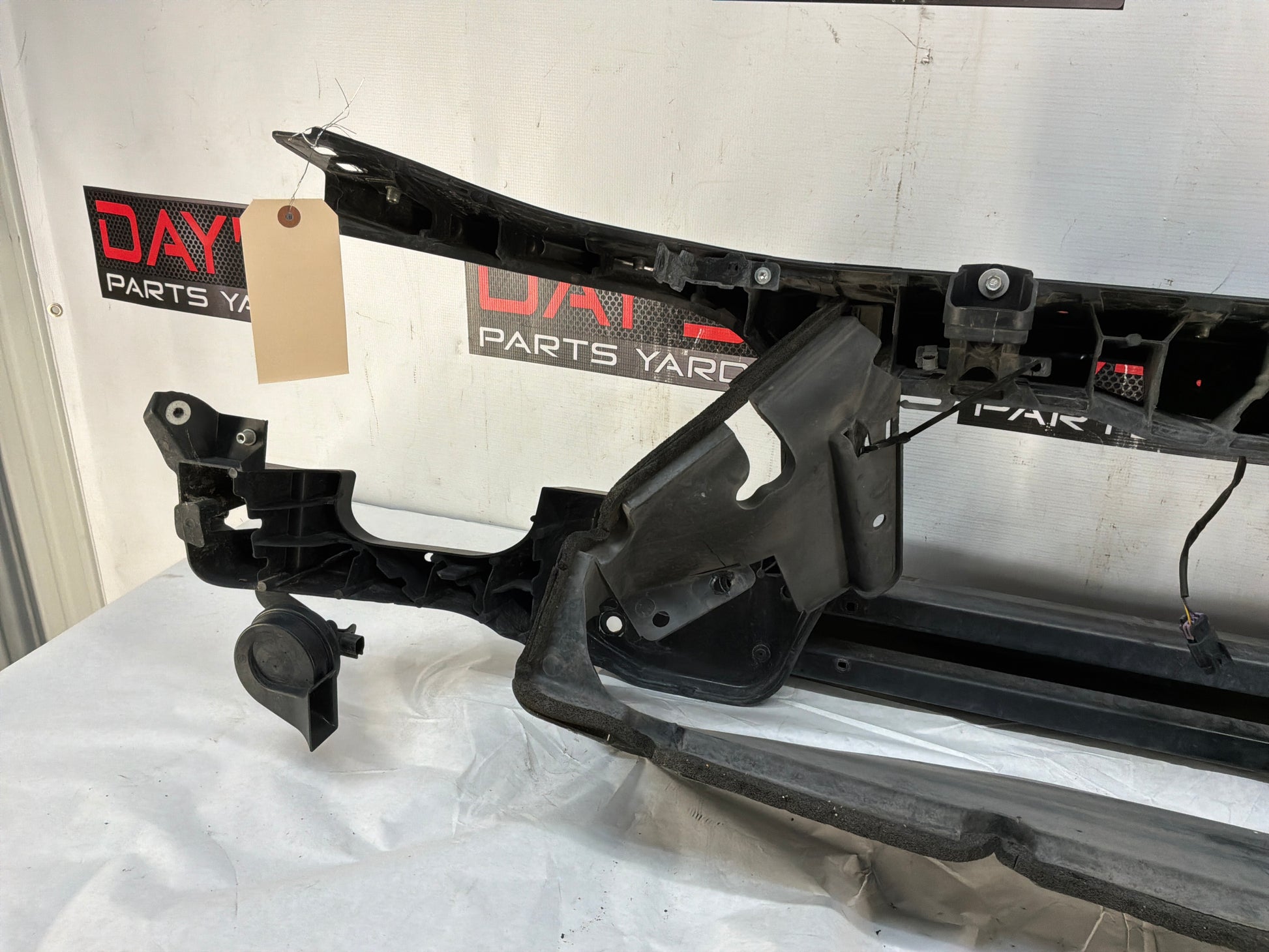 2015 Chevy SS Sedan Front Radiator Core Support Bracket Brace Assembly OEM - Day's Parts Yard