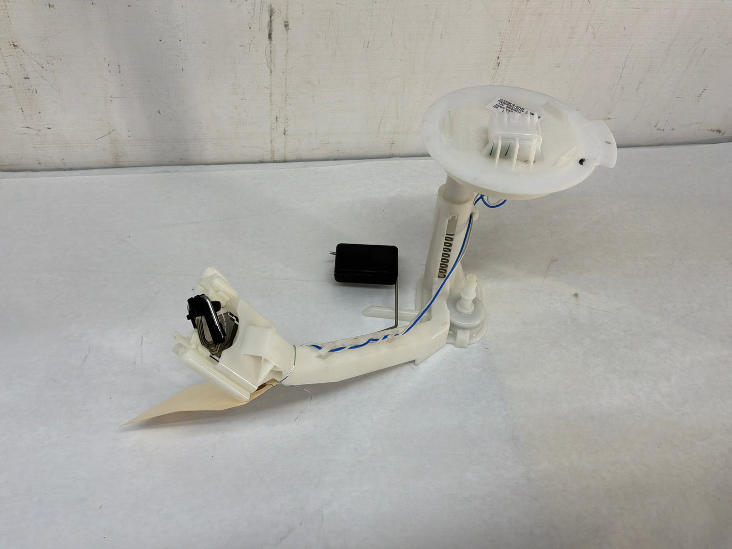 2014 Chevy Camaro ZL1 Gas Fuel Pump Level Sending Unit Assembly OEM
