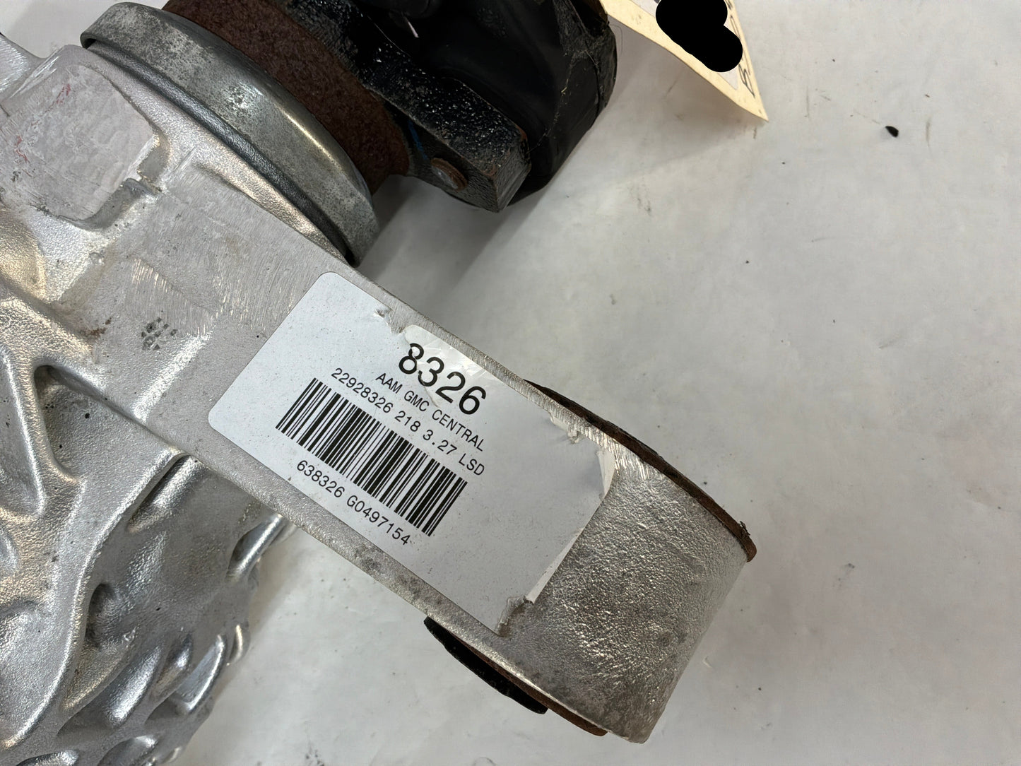 2010 Chevy Camaro SS 3.27 LSD Rear End Axle Differential Carrier OEM