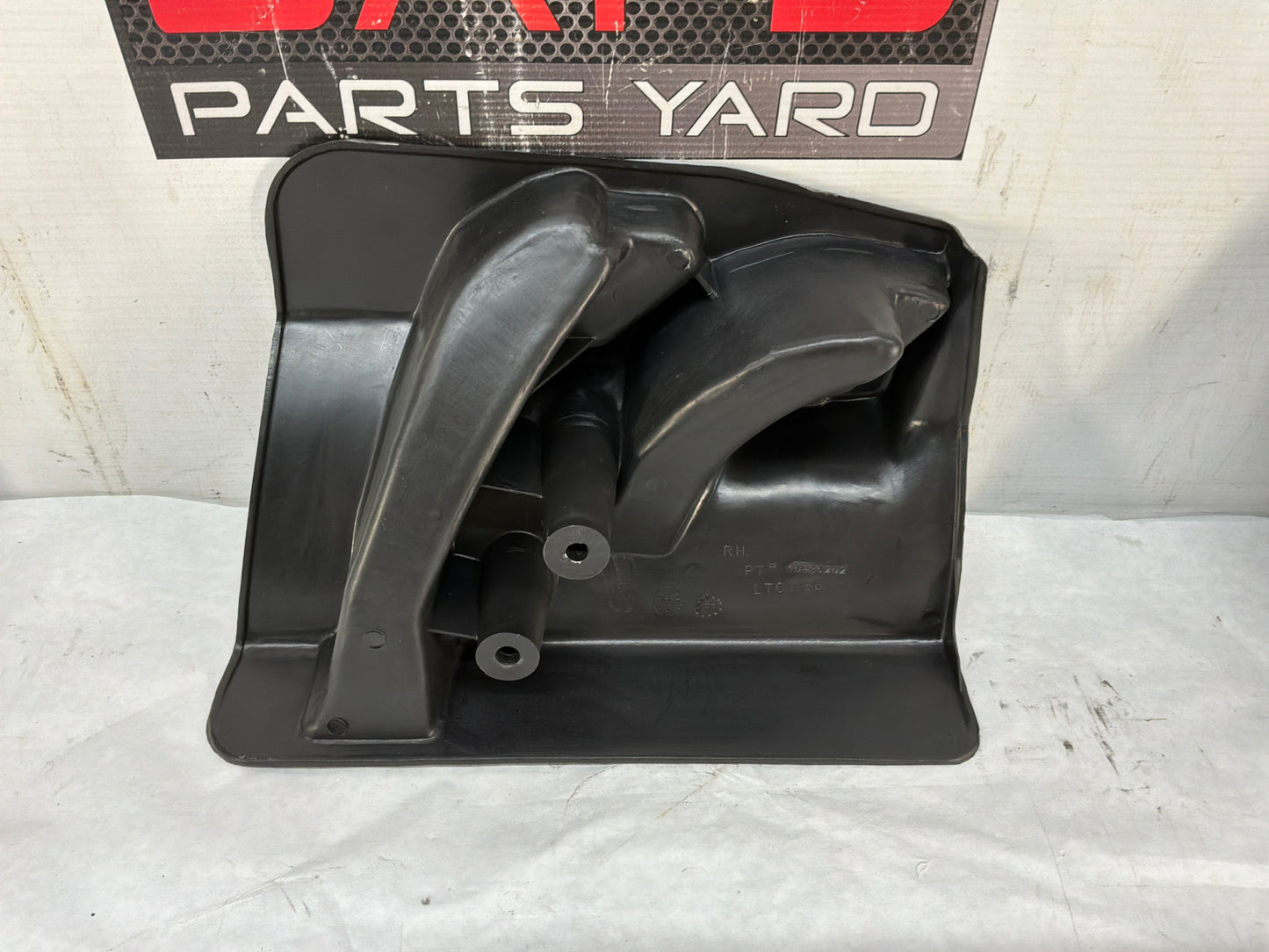 T top holder - Day's Parts Yard