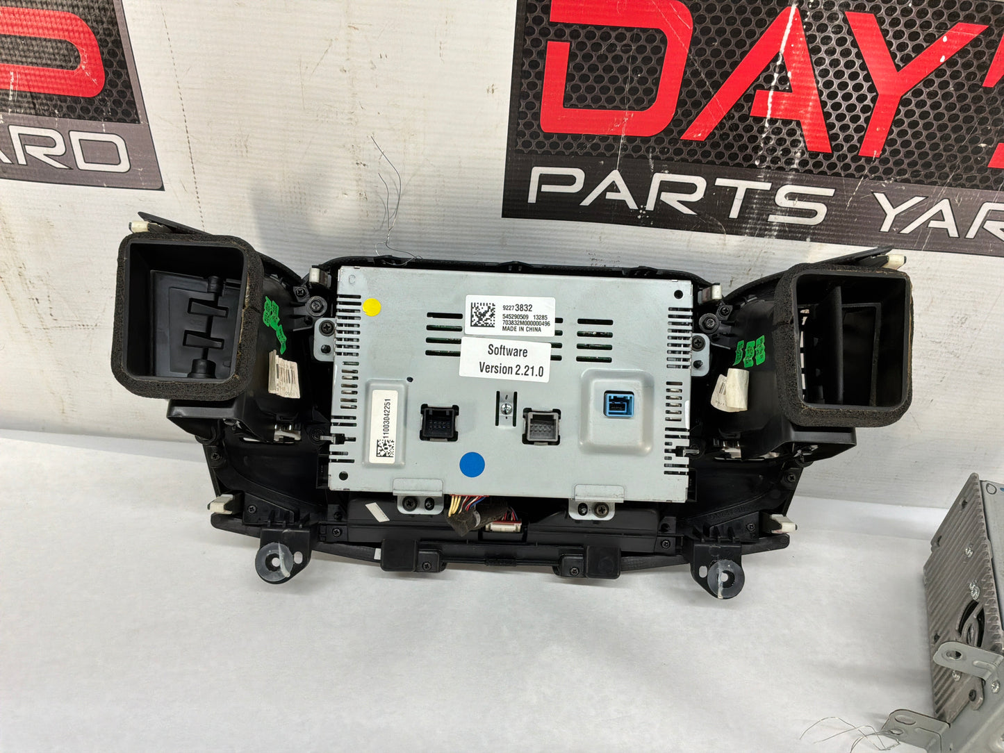 Radio - Day's Parts Yard