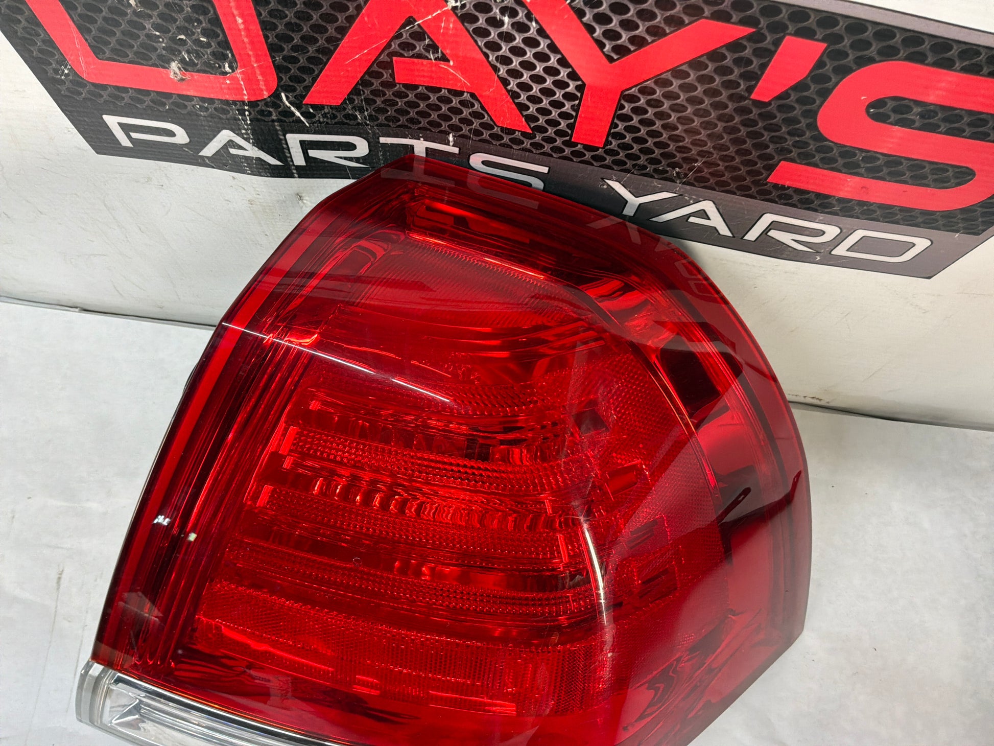 Rh taillight - Day's Parts Yard