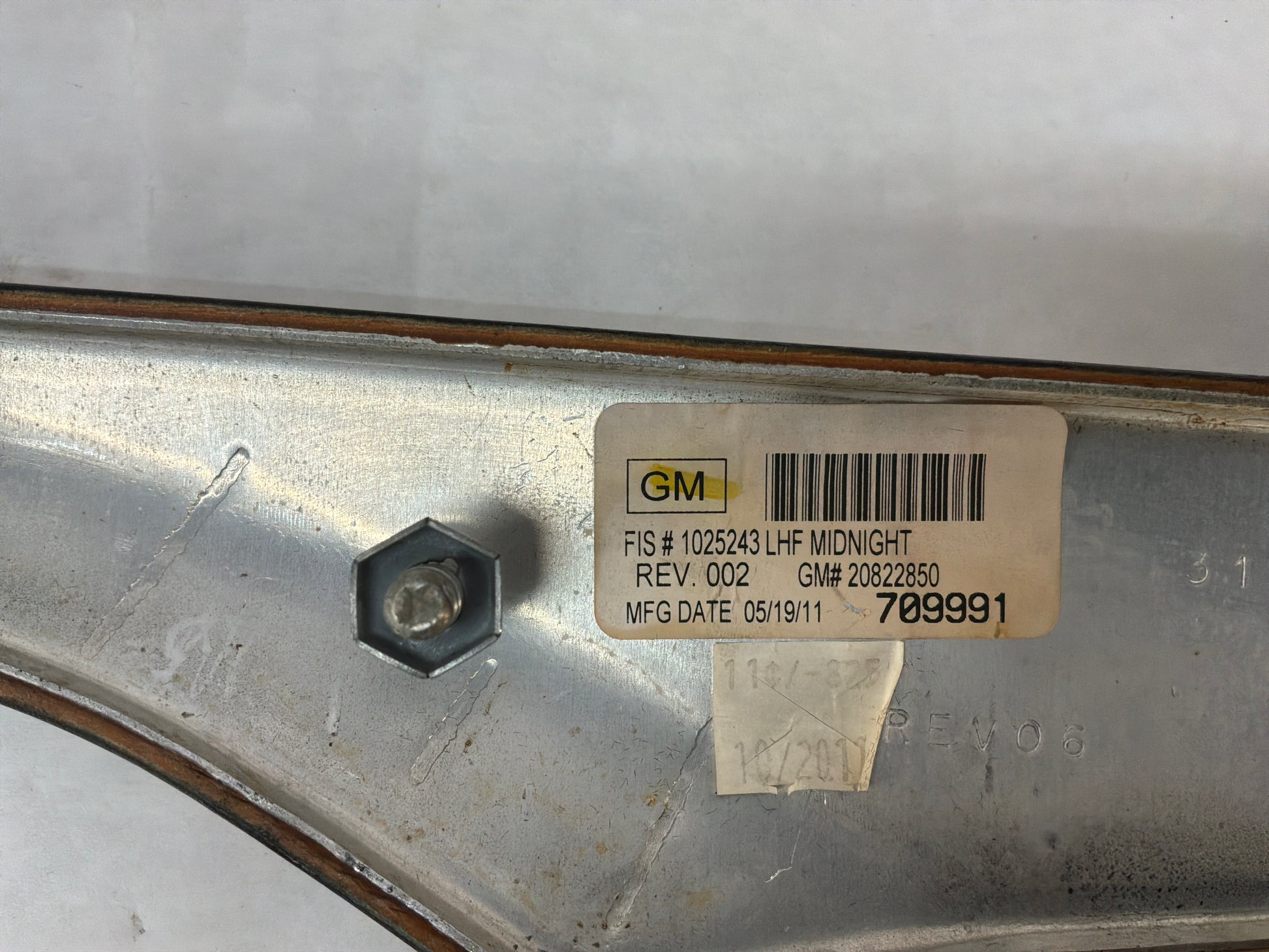 Lh door trim - Day's Parts Yard