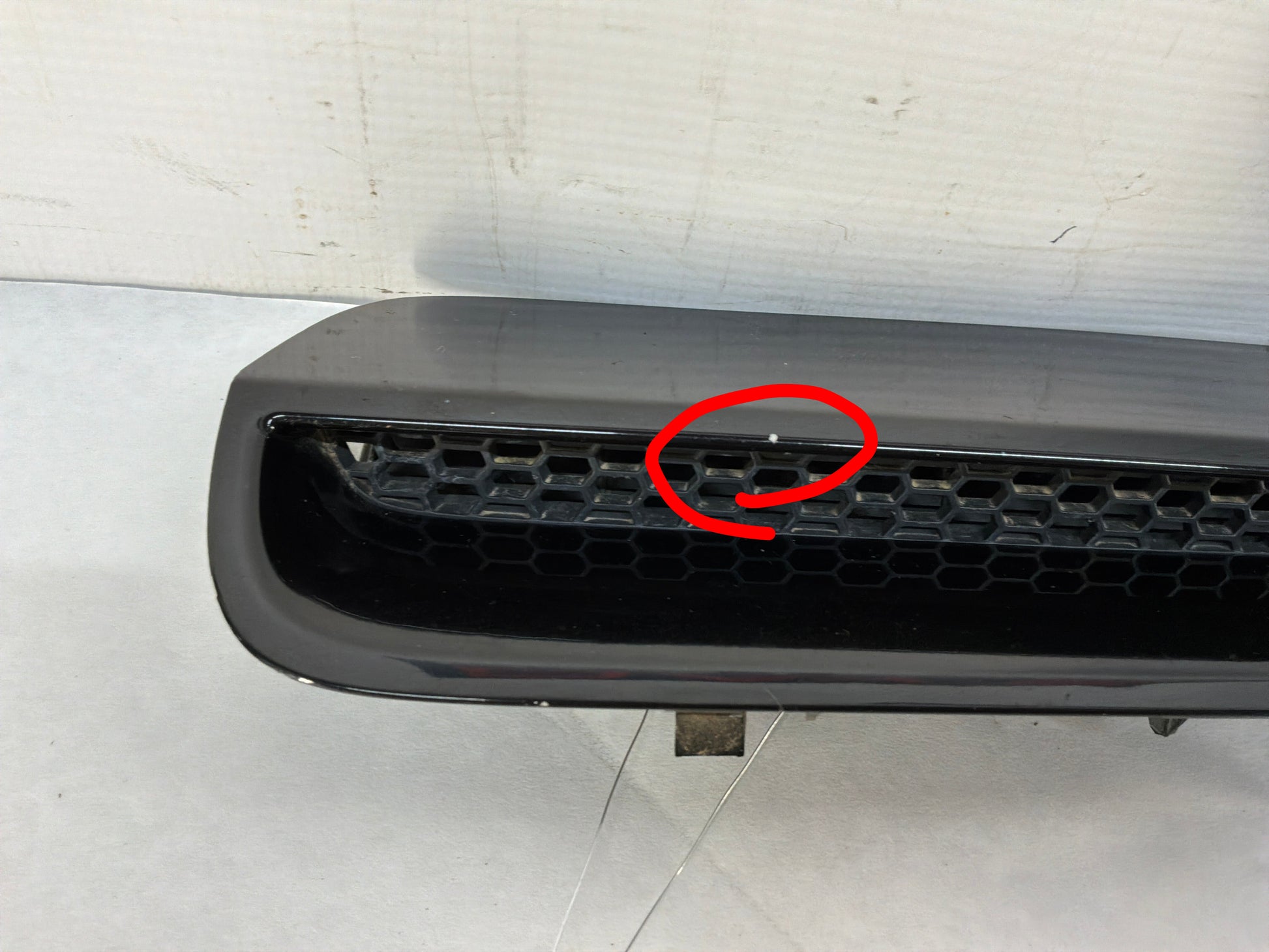 Lh hood vent - Day's Parts Yard