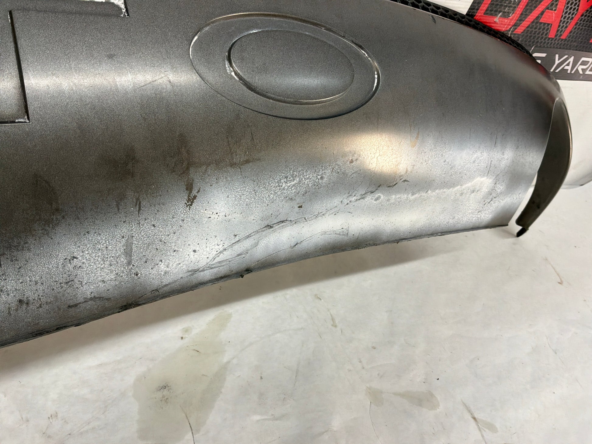 Front bumper - Day's Parts Yard