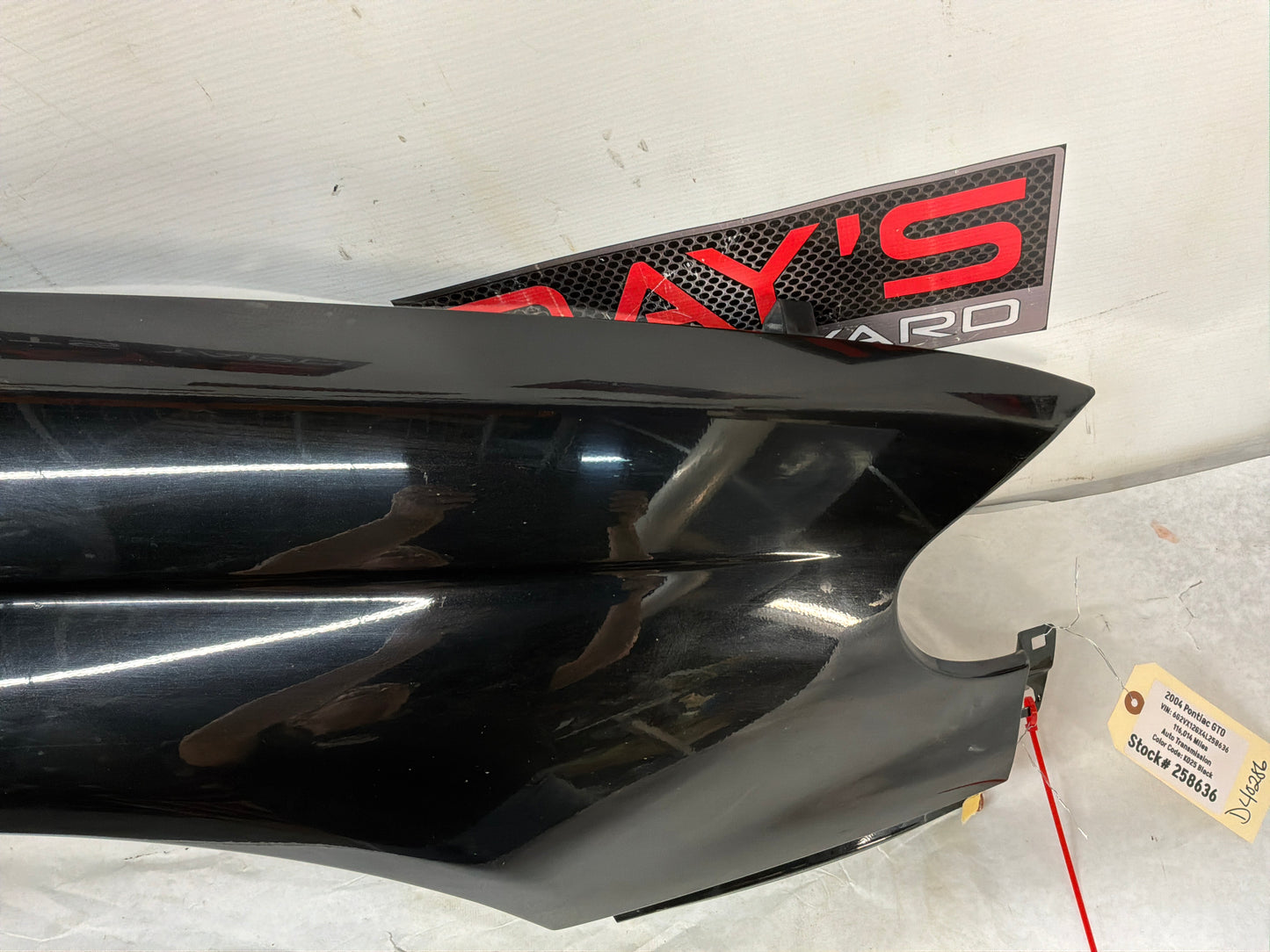 2004 Pontiac GTO RH Passenger Front Fender OEM