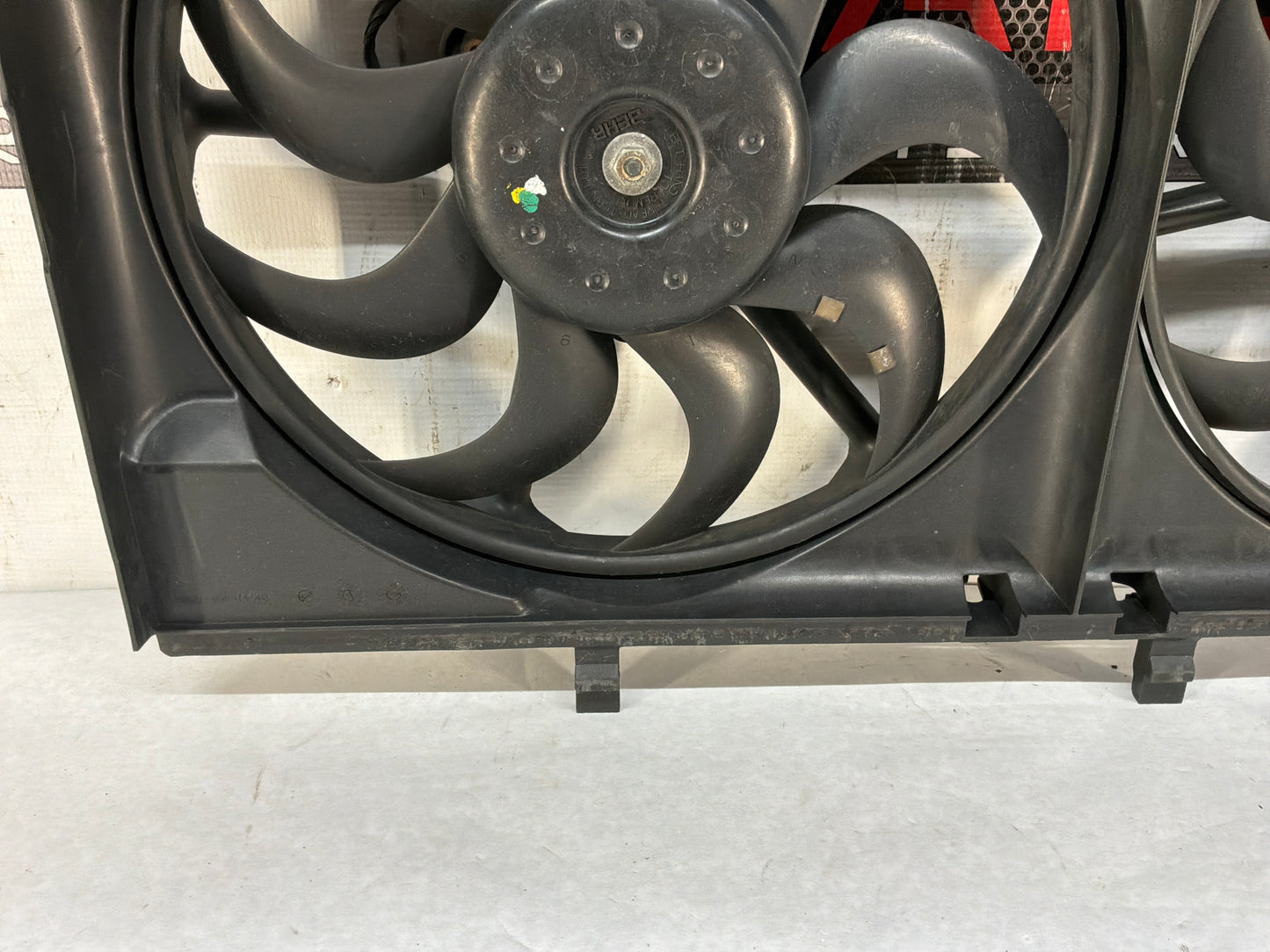 2008 Pontiac G8 GT Dual Radiator Electric Coolant Cooling Fans Assembly OEM