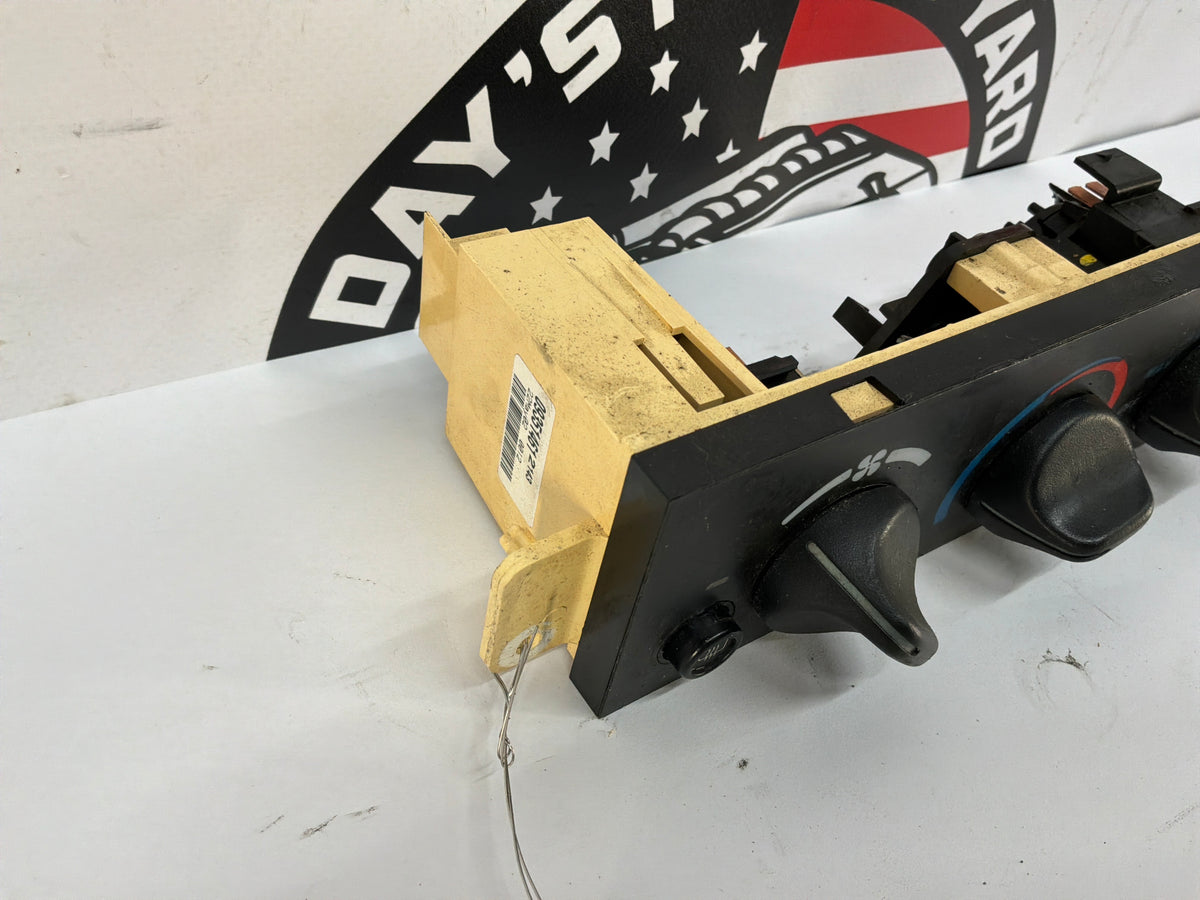2002 Chevy Camaro Z28 HVAC Temperature Control Switch Panel OEM
