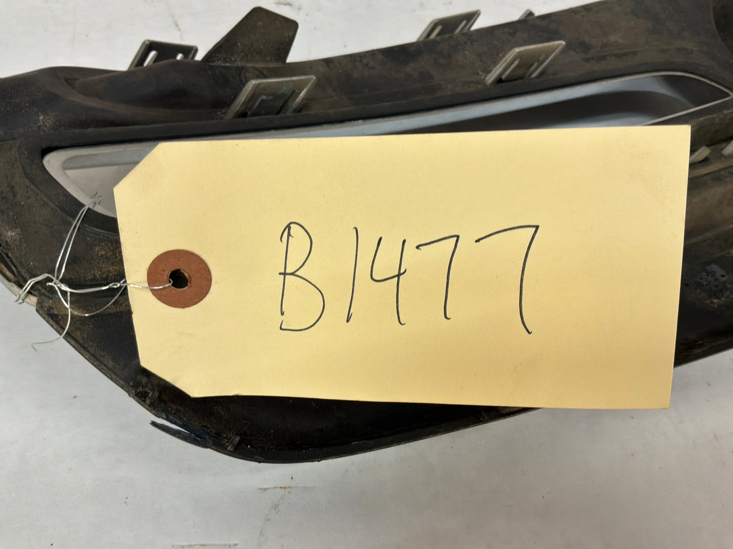 2014 Chevy SS Sedan LH Driver Fog Running Light Lamp Opening Cover Bezel OEM