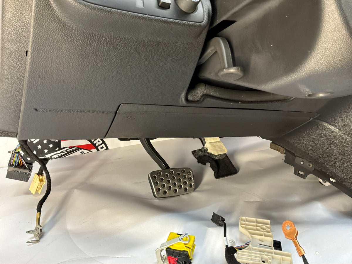 2014 Chevy SS Sedan Complete Dash w/ Center Console & Shifter OEM