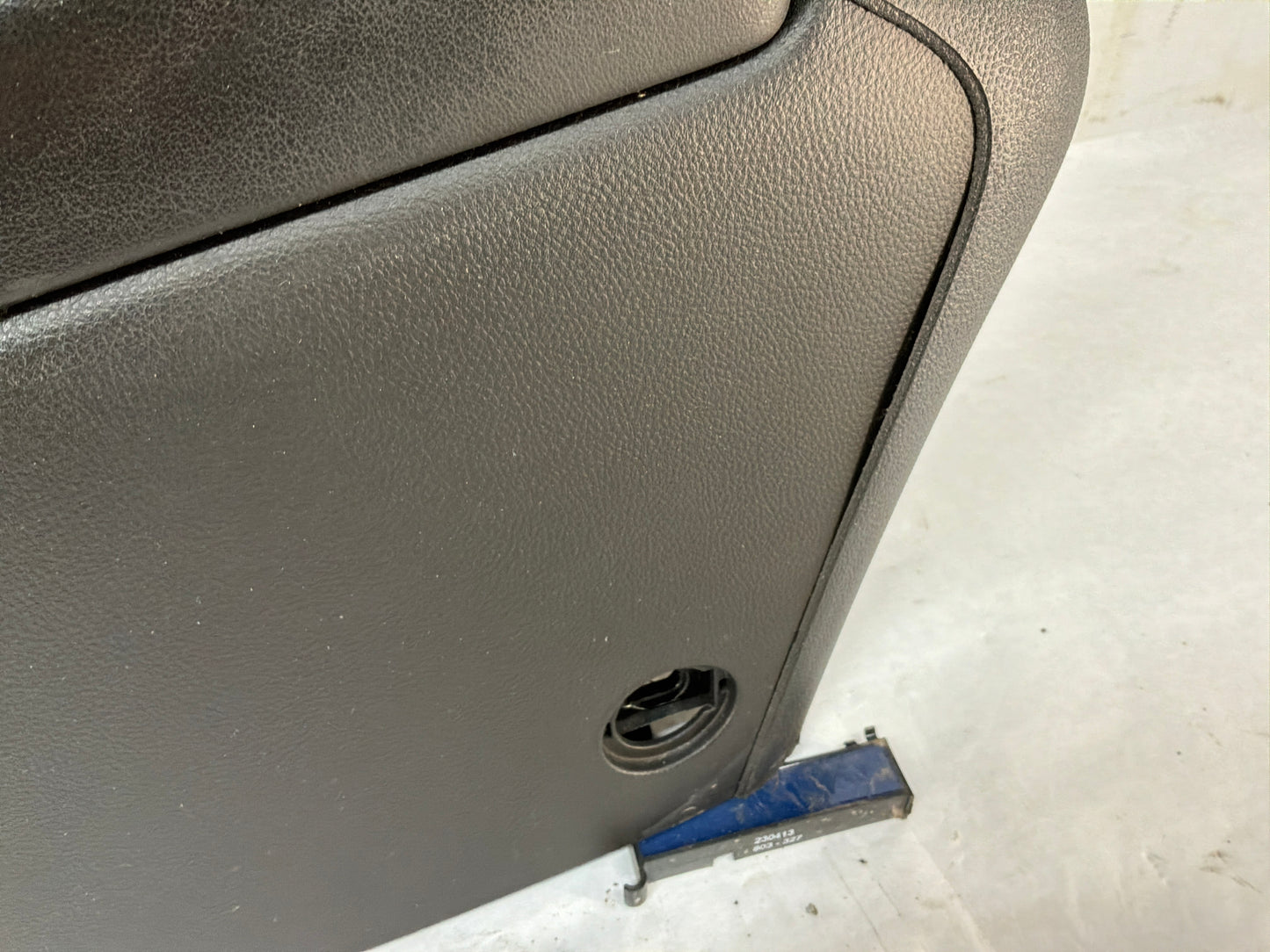 2014-2017 Chevy SS Sedan Caprice PPV Center Console Arm Rest OEM