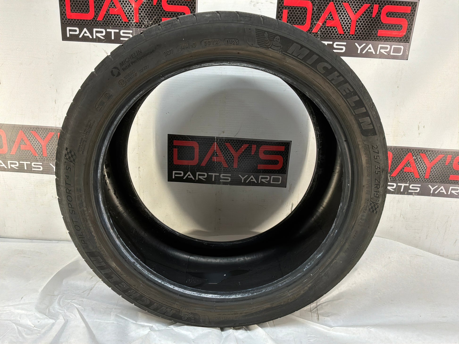 275/35ZR19 Michelin Pilot Sport All Season - Day's Parts Yard