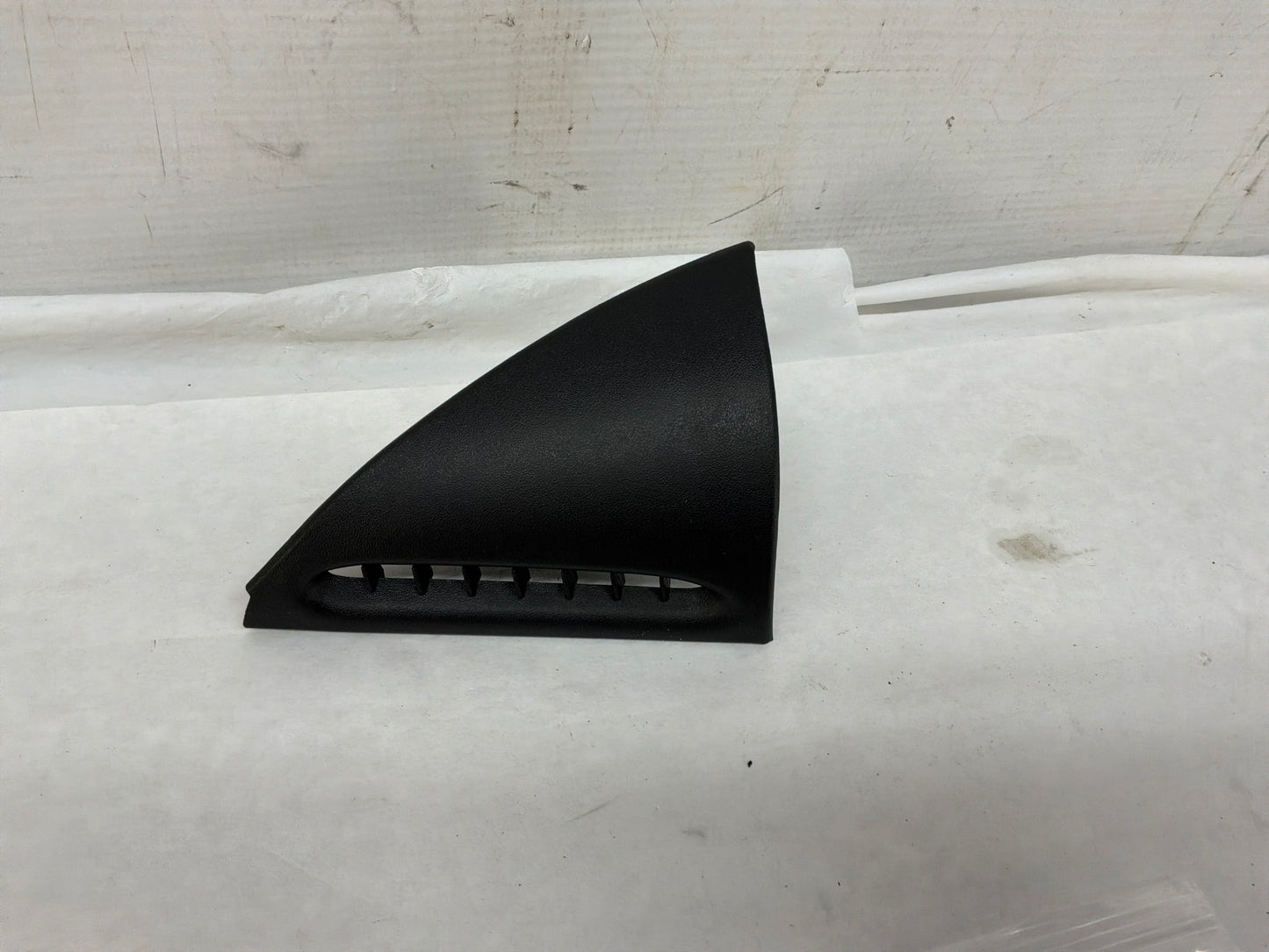 2004 Pontiac GTO LH Driver Interior Mirror Cover Defrost Vent Trim Panel OEM