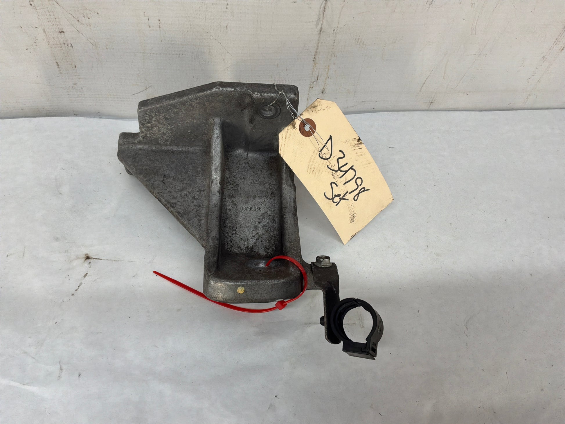 Mounts - Day's Parts Yard