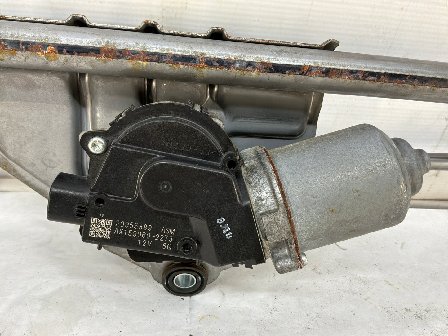 2014 Chevy Camaro ZL1 Windshield Wiper Motor Assembly OEM