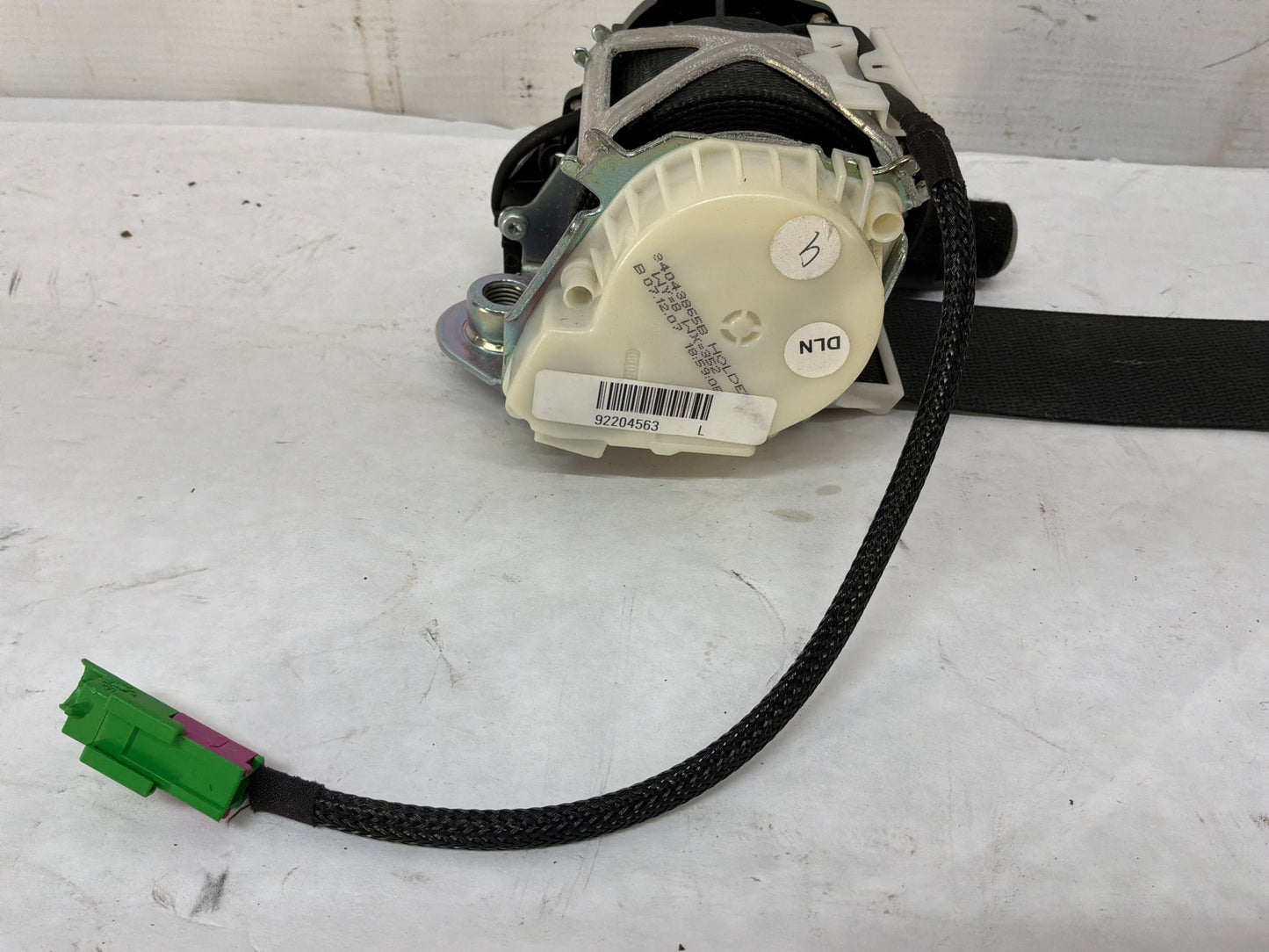 2008 Pontiac G8 GT LH Driver Front Seat Belts Retractors OEM