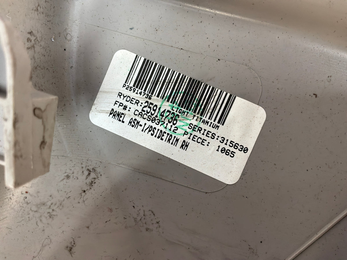 2009 Cadillac CTS-VRH Passenger Dash End Caps OEM