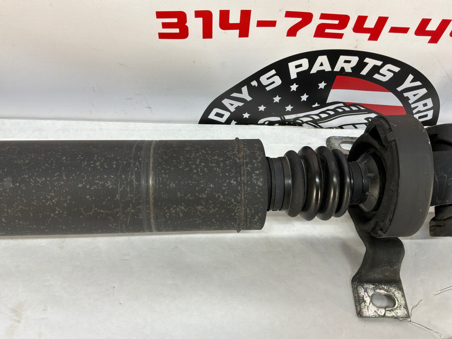2016 Cadillac CTS-V Drive Propeller Shaft Driveshaft w/ Hardware OEM