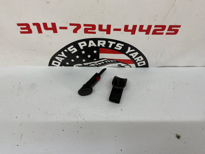2006 Pontiac GTO Door Panel Lock Pull OEM