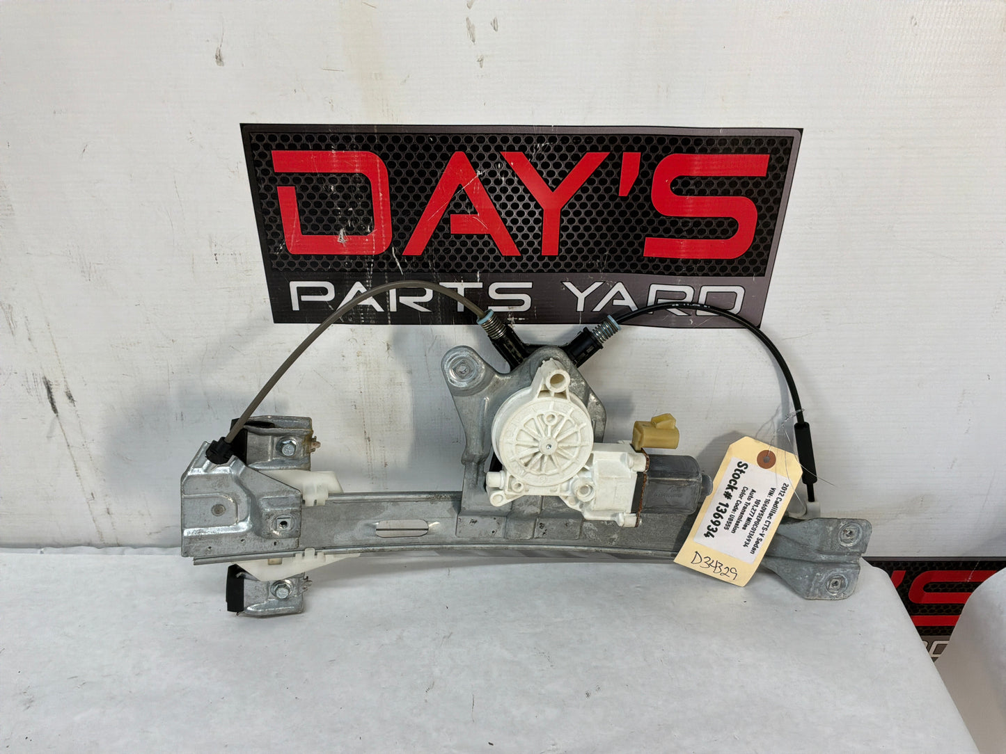Lh rear window reg - Day's Parts Yard