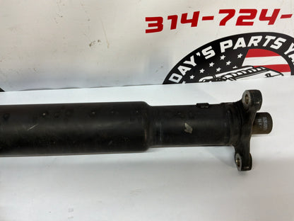 2014 Chevy SS Sedan Automatic Driveshaft Drive Shaft Propeller OEM - Day's Parts Yard